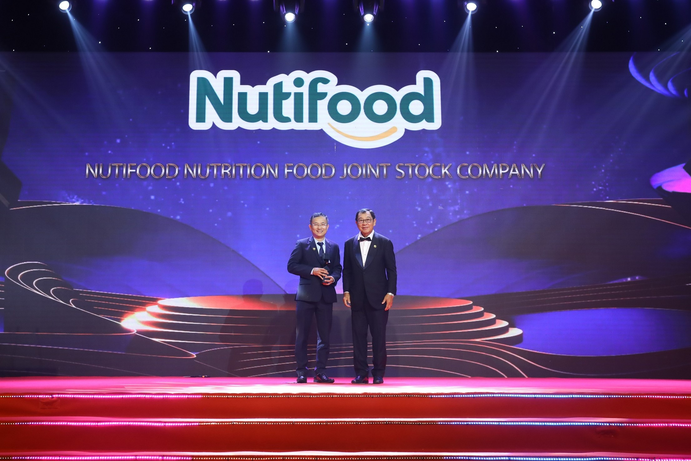 Tiếp nối M&A công ty Thụy Điển, Nutifood bội thu loạt giải thưởng uy tín châu Á