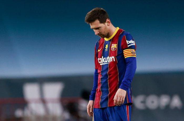 Barcelona gặp khó trong việc giữ Messi