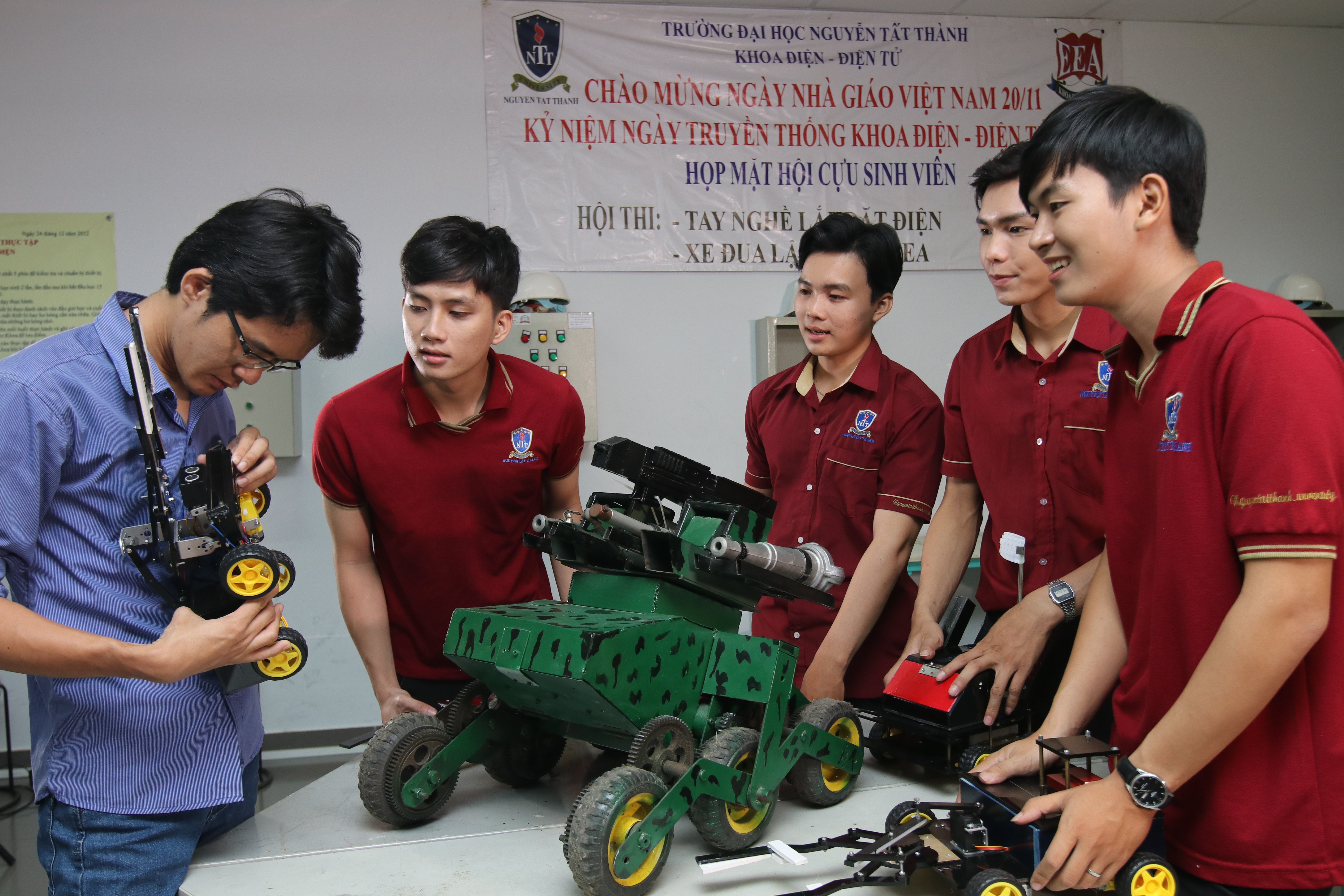 Trường đại học ngoài công lập đầu tiên tại Việt Nam có nhiều chương trình đào tạo đạt chuẩn AUN - QA