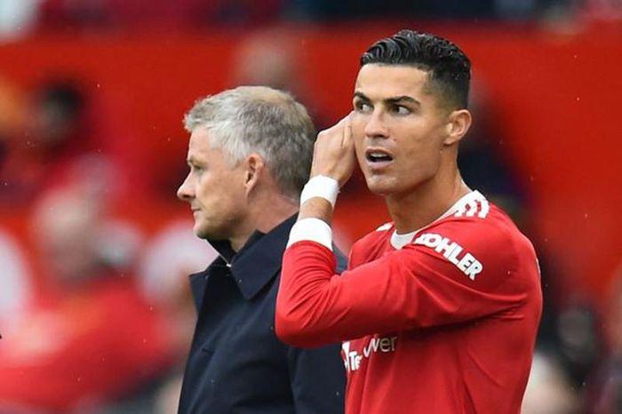 Solskjaer có thể bị MU sa thải vì hành vi với Ronaldo