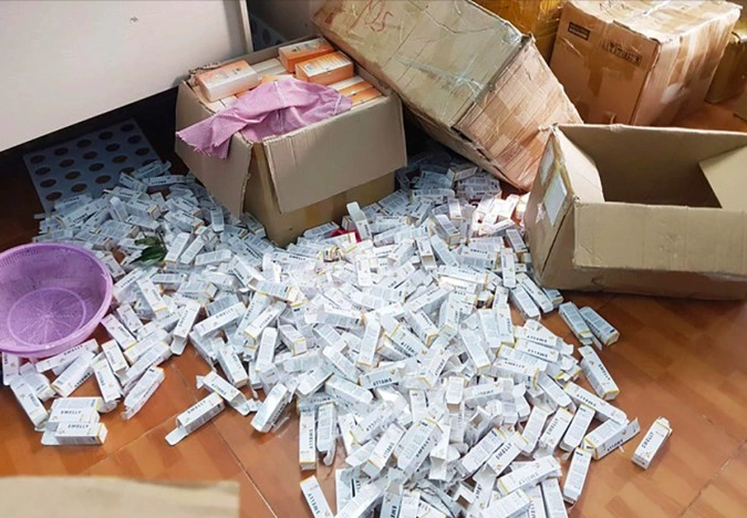Lấy mẫu, hậu kiểm mỹ phẩm lưu thông trên thị trường 