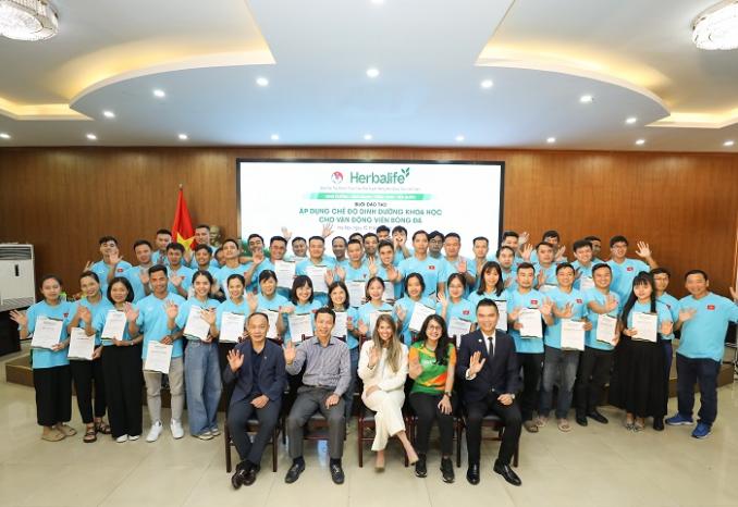 Herbalife Việt Nam và Liên Đoàn Bóng Đá Việt Nam tổ chức buổi đào tạo về dinh dưỡng khoa học trong thể thao cho các câu lạc bộ bóng đá Việt Nam