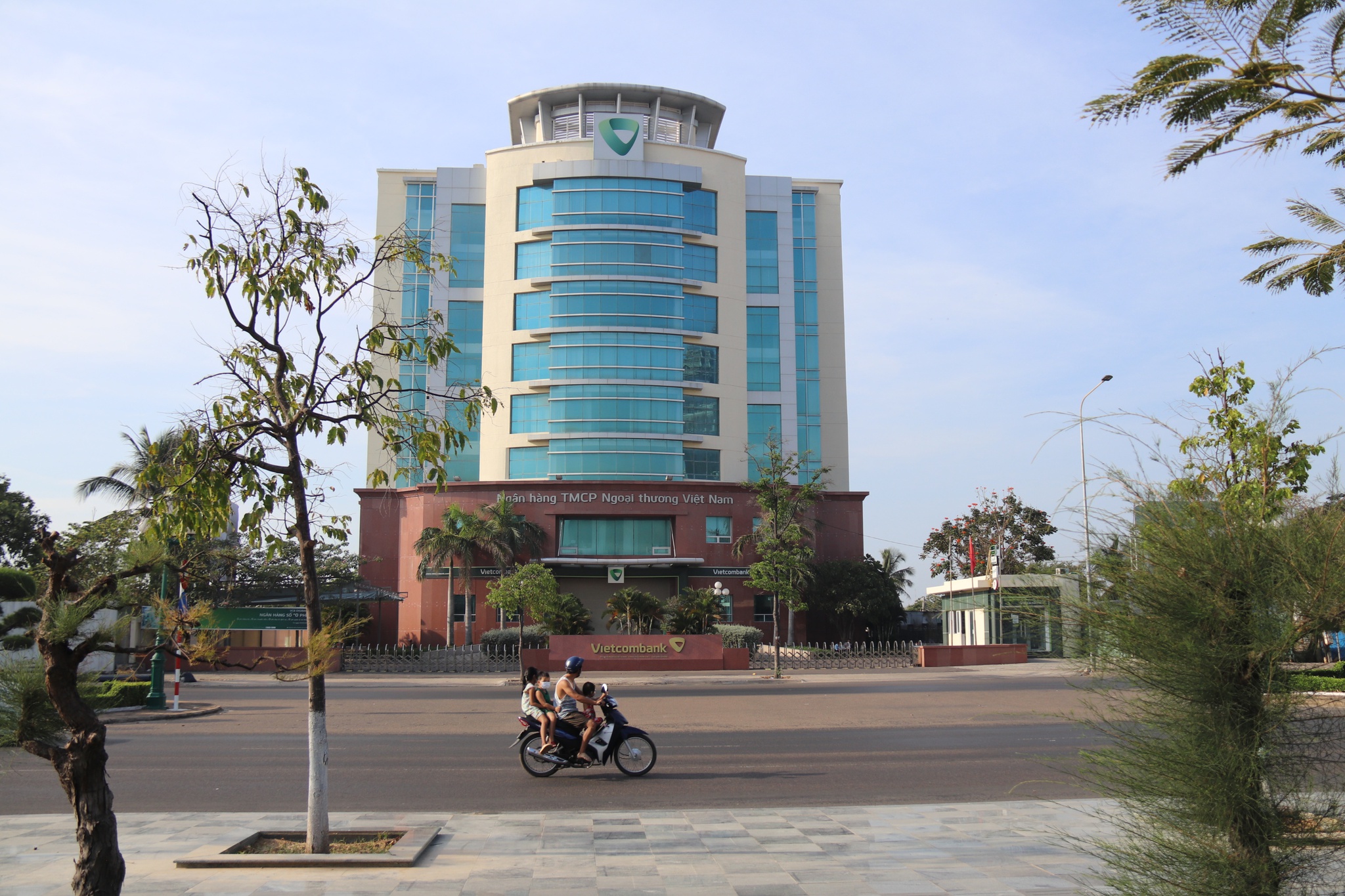 Bình Thuận: Điều tra việc giao gần 5.300 m2 đất vàng cho Vietcombank không qua đấu giá