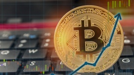 Kỳ vọng vào kết quả bầu cử, giá Bitcoin phá vỡ đỉnh 14.000 USD