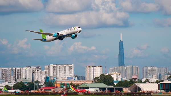 Hàng không Việt Nam hồi phục mạnh, lượng hành khách tăng vọt