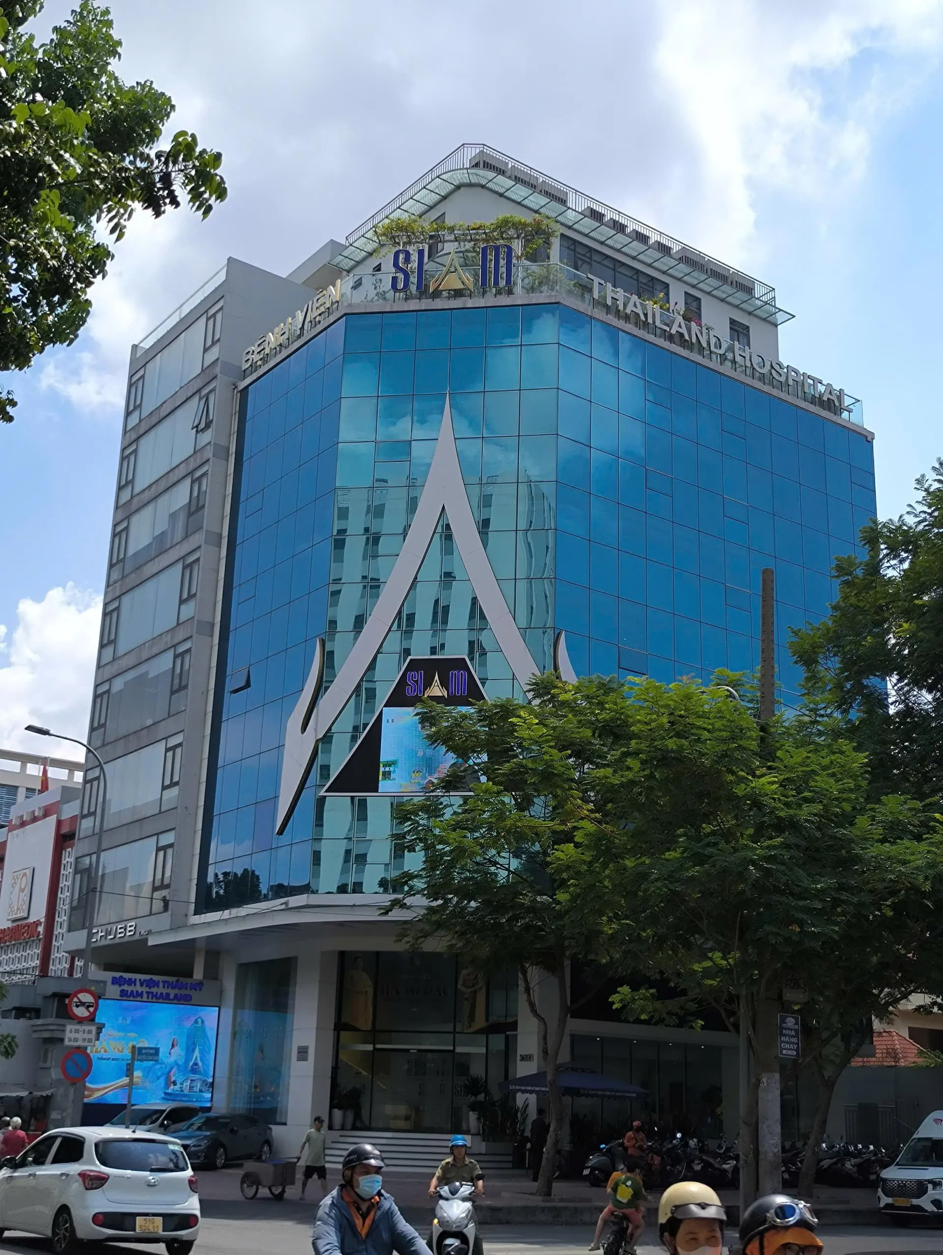 Tin theo quảng cáo, cô gái hối hận sau khi hút mỡ tại cơ sở thẩm mỹ SIAM Thailand
